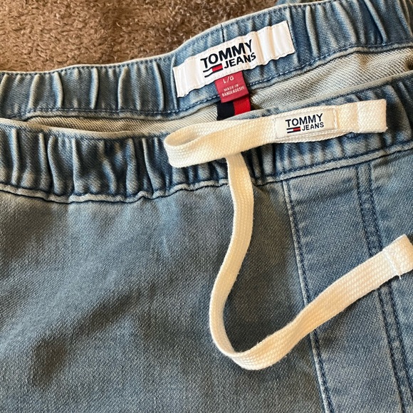 Tommy Hilfiger jeans - Picture 2 of 3